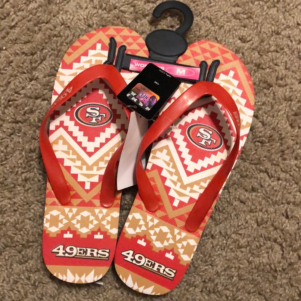 Women’s 49ers flip flops